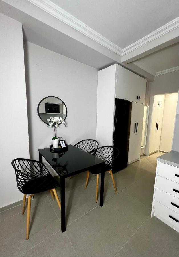 Agia Sofia Noir Apartment Salonicco Esterno foto
